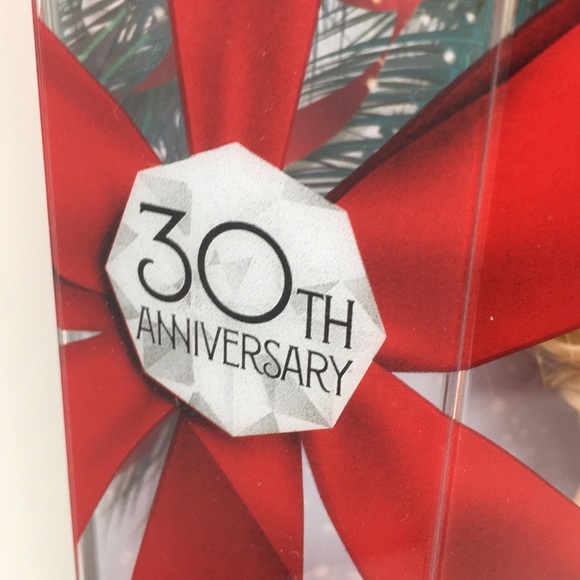 NIB 2018 Holiday Barbie - Picture 4 of 7